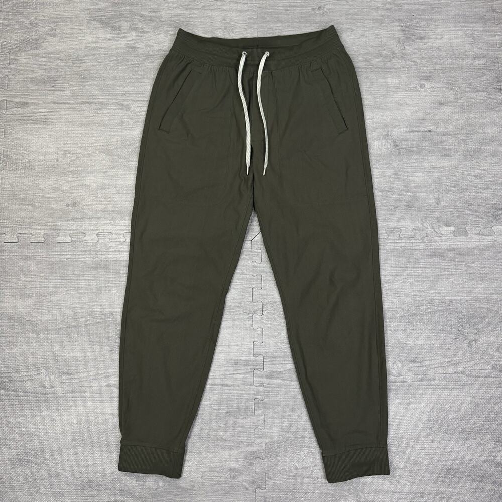 Vuori Meta Jogger Pants Mens M V436 Green Stretch Elastic Waist Pockets Athletic